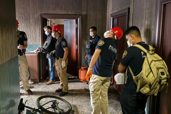 Autoridades do Paraguai vistoriam “apartamento da morte” em Ciudad del Este