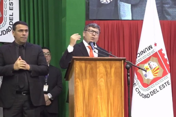 Novo prefeito de Ciudad del Este assume o cargo no Paraguai