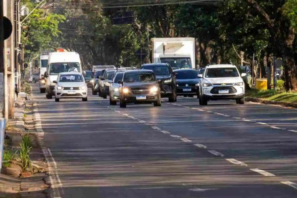 Frota de Foz do Iguaçu chega a 94.610 veículos no IPVA 2026