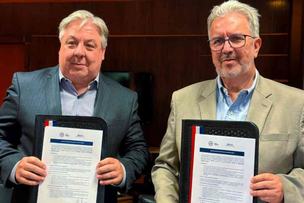 Empresários paranaenses assinam acordo de cooperação com industriais paraguaios