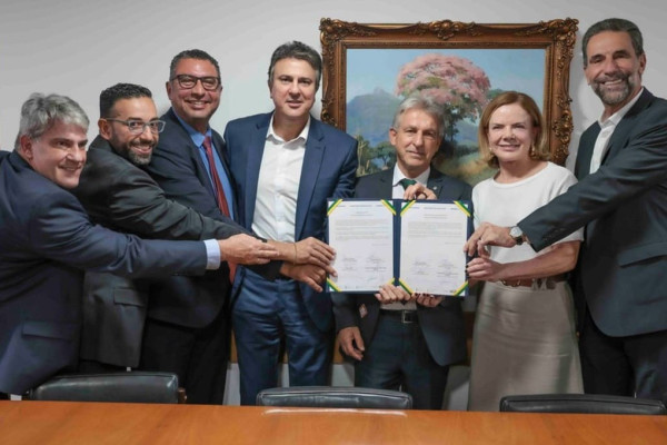 Itaipu e ministério anunciam investimentos na educação no Paraná