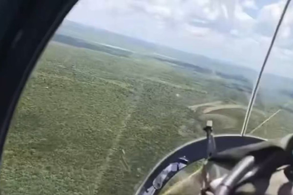 Paraguai intercepta avião boliviano a tiros