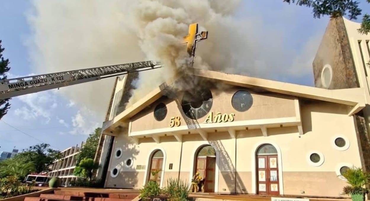 Incêndio na Catedral de Ciudad del Este