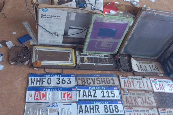 Paraguai desmonta esquema de falsificação de placas de veículos