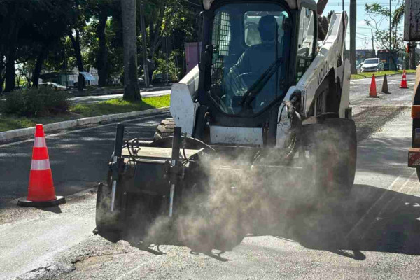 Vai durar? Prefeitura dá por concluído conserto do 1.º trecho da Avenida das Cataratas