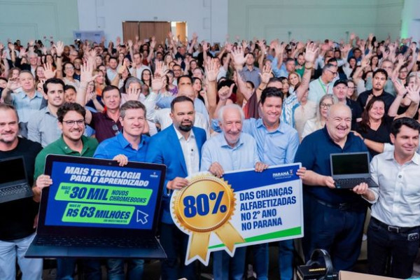 Escolas de Foz do Iguaçu ganham kits digitais com investimento de R$ 60 mil