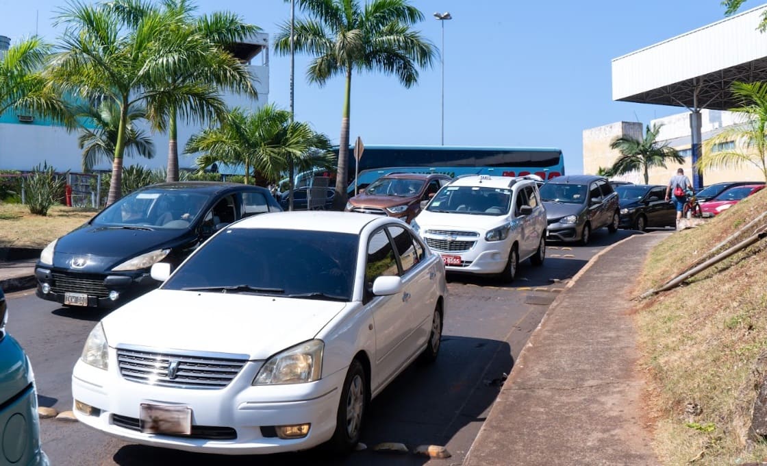 Policial do Paraguai é preso por roubo em Foz do Iguaçu