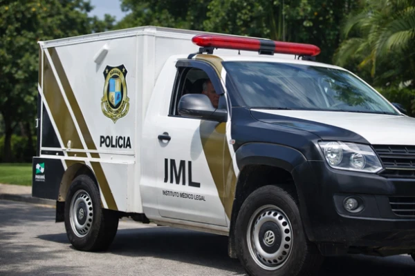 Homem morre após cair de caminhonete durante comemoração de aniversário