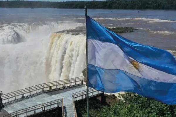 Feriadão na Argentina movimenta o setor turístico na fronteira