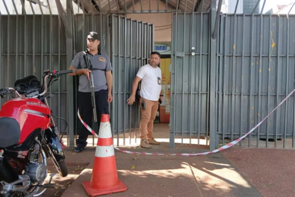 Assalto a depósito farmacêutico deixa segurança baleado em Ciudad del Este