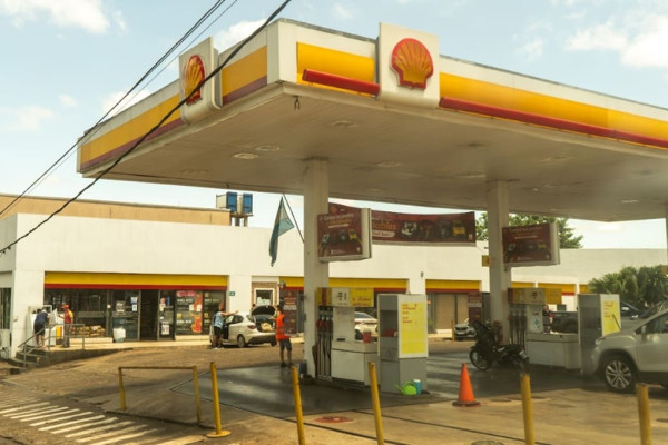 Veja os novos preços da gasolina e do diesel no Paraguai e na Argentina