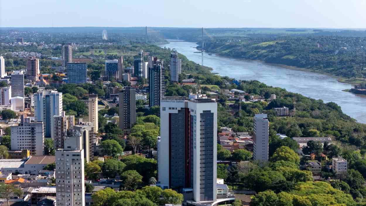 Fichar ainda em março: Foz dispõe de 650 vagas de emprego