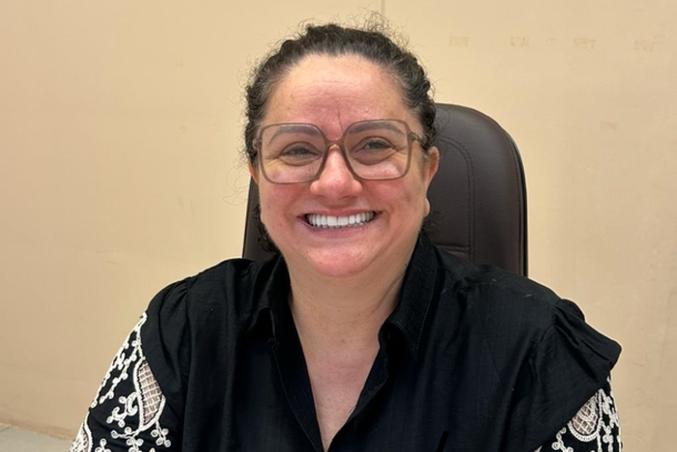 Prefeito exonera secretária de Educação após crise e pressão na rede escolar