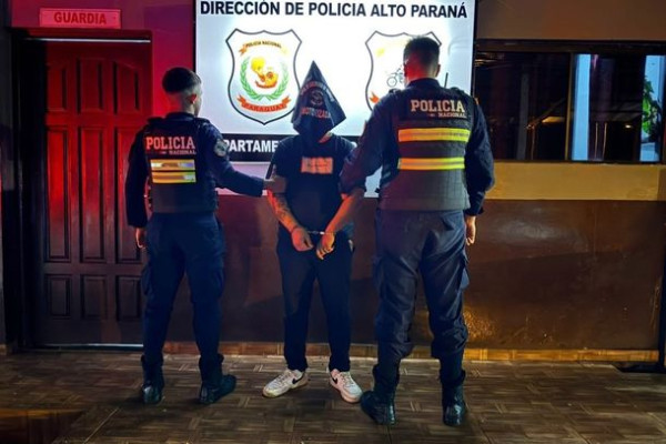 Brasileiro com 14 mandados de prisão é preso durante abordagem em Ciudad del Este