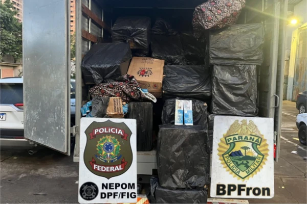 Depósito clandestino com 75 mil maços de cigarros é descoberto pela PF e PM