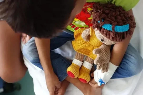 Foz promove ato e carreata contra exploração sexual de crianças e adolescentes