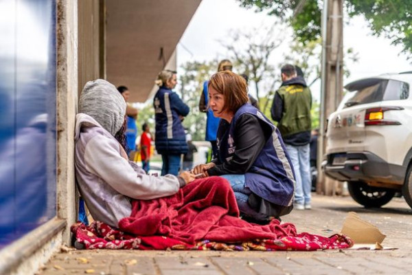Prefeitura reforça acolhimento a pessoas em situação de rua durante período de frio
