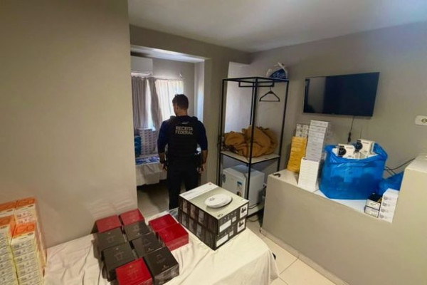 Hotel perto da Ponte da Amizade era usado como depósito ilegal de eletrônicos