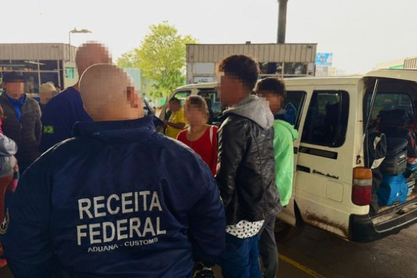 Adolescentes não sabem destino da viagem e acabam levados à Polícia Federal